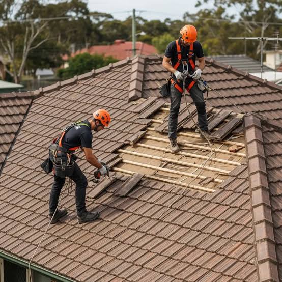 Emergency Roof Repair Tarping in Baldwin